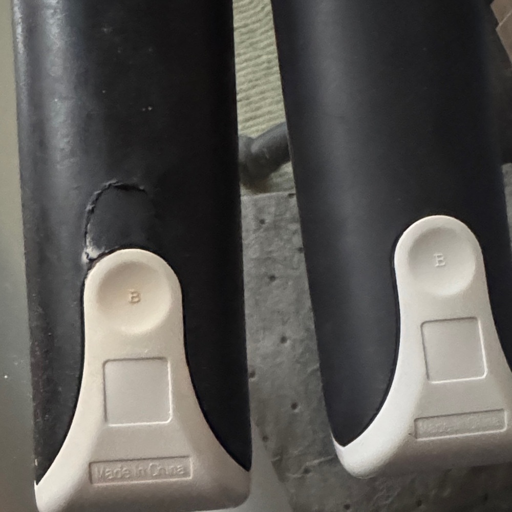 Universal Remote Control - Gray - Picture 4 of 6